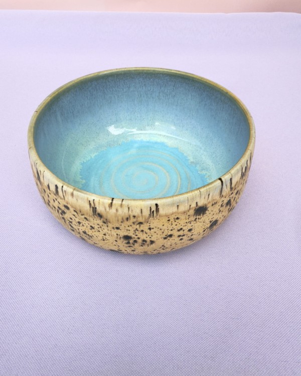 miska ceramiczna wykonana ręcznie, malowana ręcznie, z motywem morskim, błękitna, morka, w kropki