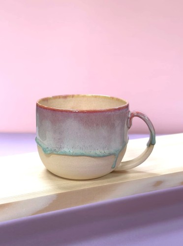 kubek ceramiczny, kubek z efektem spływającego szkliwa, malowany ręcznie, wykonany ręcznie, toczony na kole, ręcznie robiony kybek do kawy, duży kubek na herbatę, unikatowy kubek