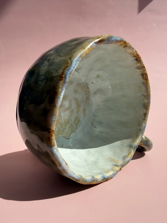 kubek ceramiczny ręcznie robiony, kubek handmade z efektem flow glaze, kubek ceramiczny morski odcień, płynące szkliwo kubek, kubek morski handmade